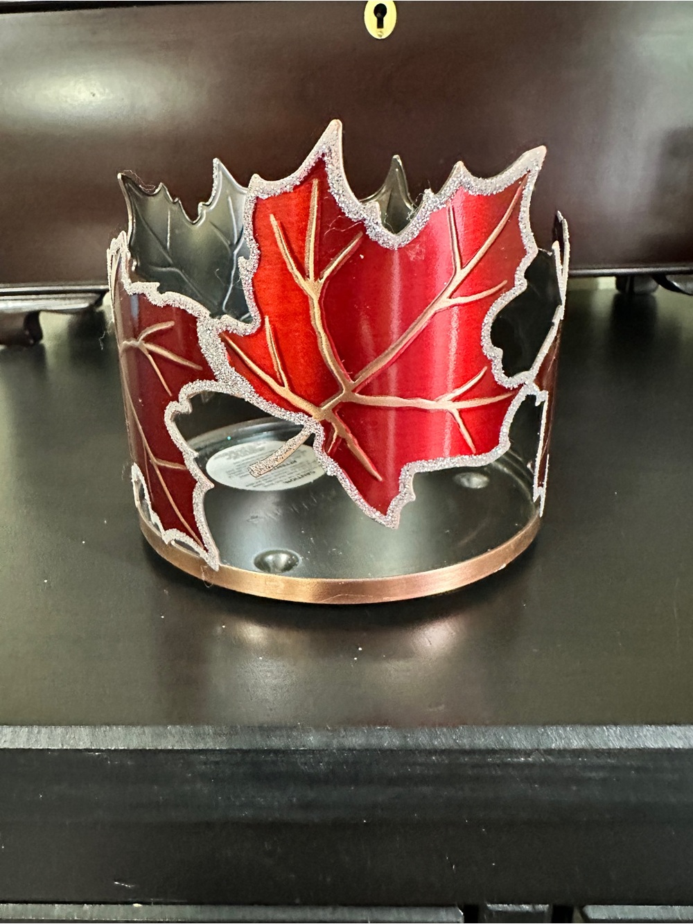Bath and Body Works Multi Red Sparkle Leaf 3 Wick Candle Holder - Pure Canadiana - Picture 5 of 5